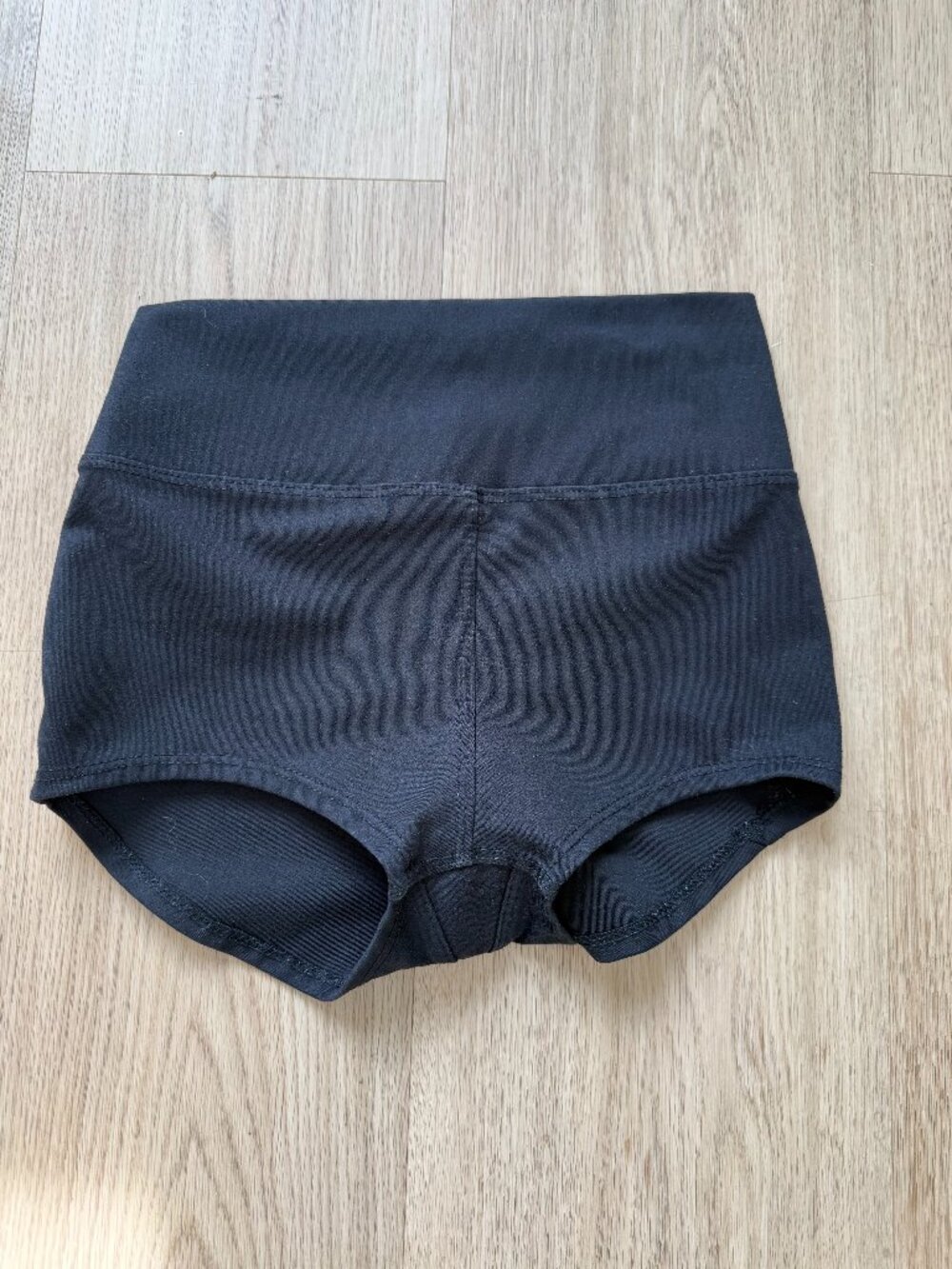 EUC YXL FIVE Black 2" Everyday dance shorts